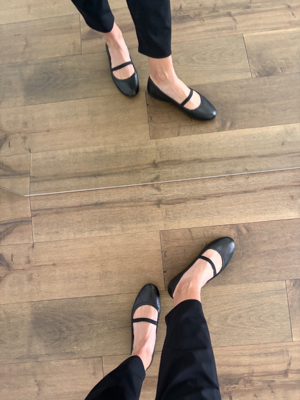 Prada Women’s Mary Jane Ballet Flats Black Leather Size 38 unworn - Picture 2 of 6